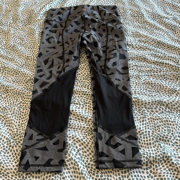 Lululemon Pace Rival High-Rise Crop 22” EUC - Picture 9 of 15